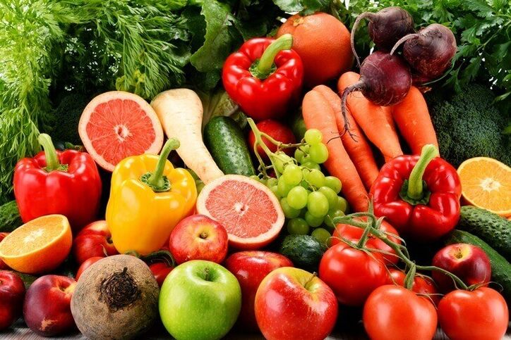 체중 감량을 위한 일일 식단에는 대부분의 야채와 과일이 포함될 수 있습니다. 